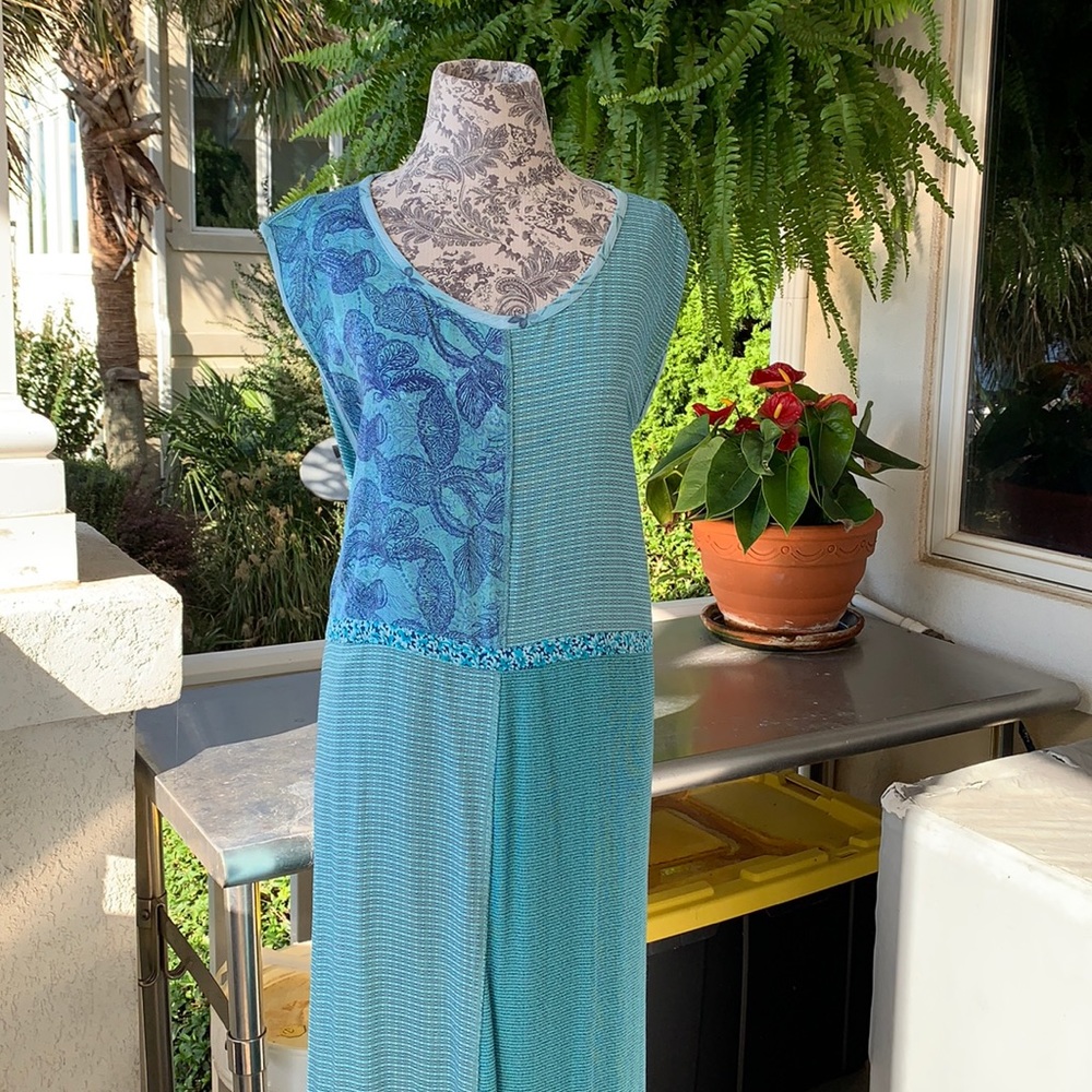 Women’s 2pc dress ankle length cap sleeve keyhole back closure